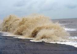 high tide in digha lakhs evacuated from bengal s coastal areas