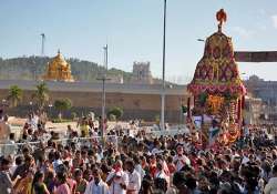 huge crowd on vaikunta ekadasi at tirupati