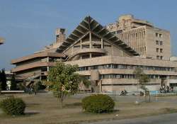 iit delhi to decide response to govt s move on thursday