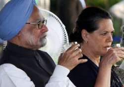 i am not helpless says manmohan