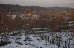 kashmir valley receives season s first snowfall