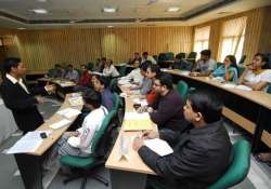 iim lucknow achieves 100 placement in 3 days