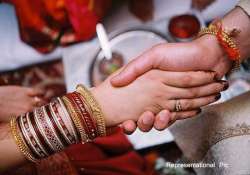 sarv khap demands ban on same gotra marriages