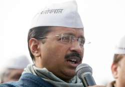 kejriwal condemns attack on convent school in south delhi