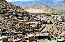 rumbling mudslide alerted hundreds to escape death in leh