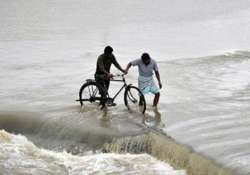 navy keeps relief teams ships ready for cyclone hudhud