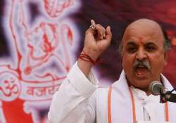 bangladeshi muslims should be pushed back praveen togadia