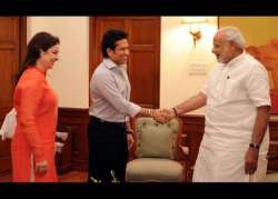 sachin tendulkar meets pm narendra modi discusses swachh bharat abhiyan