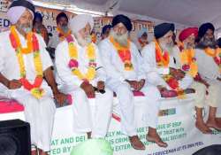 ex servicemen hold sainik ekta rally at delhi s jantar mantar