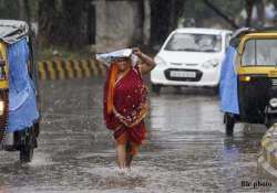 odisha begins evacuation ahead of hudhud s landfall tomorrow