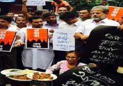 beef party on kolkata street to protest rising intolerance in india