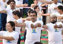 ram madhav questions vice president hamid ansari s absence at yoga day apologises