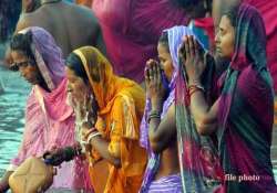 devotees take holy dip in bihar on kartik purnima