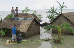 cyclonic storm to cross bangladesh myanmar coast