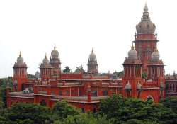 judges visit temples wearing traditional dress