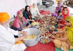 j k flood victims grateful to sikhs for shelter at gurdwaras