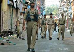 srinagar seven injured in grenade explosion at lal chowk