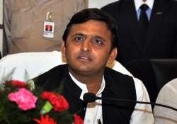 akhilesh recommends cbi inquriy on maurya s murder