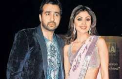 raj kundra gifts shilpa a blue sports car