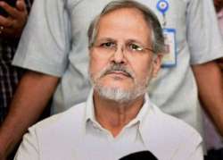 rejuvenating yamuna on high priority najeeb jung