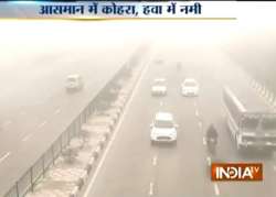 in video as year approaches to end delhi chills at 4.5 degree