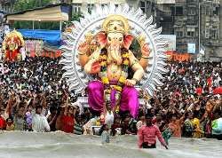 terror threat looms over ganpati visarjan in mumbai