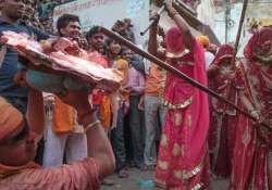 barsana s laathimaar holi draws massive crowds