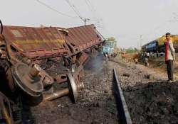 jharkhand goods train derails in latehar