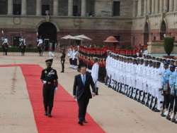 tony abbott receives guard of honour at rashtrapati bhavan