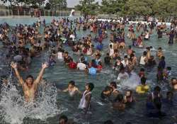 saturday records highest temperature of the season in delhi sizzles at 44.5 degrees celsius