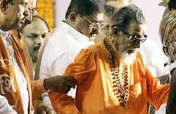 now thackeray targets maha ministers in delhi