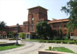 not enough hostel seats in delhi university students clamour for rent act