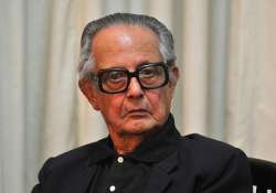 rk laxman s condition still critical hospital