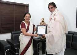 anandiben patel commends big b for his contribution towards gujarat tourism