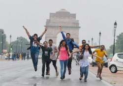 dust storm hits delhi brings relief from heat