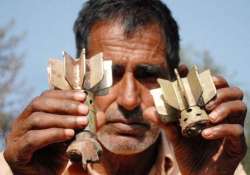 pak targets villages with heavy mortar firing