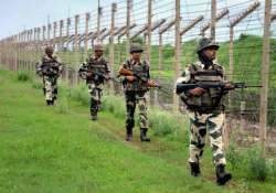 india pakistan exchange heavy fire on loc