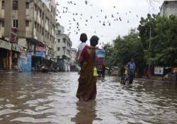 1 500 people shifted after heavy rains lash parts of gujarat