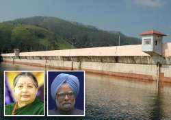 jayalalithaa asks pm to deploy cisf at mullaperiyar dam