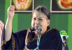 jayalalithaa has to appear in da case