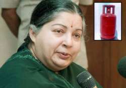 jayalalithaa lowers lpg price by rs 15