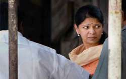 kanimozhi fails to get immediate relief from high court