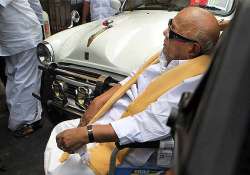 karunanidhi meets kanimozhi in tihar jail