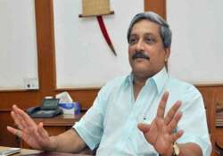 kejriwal advertised simplicity hence getting slapped parrikar