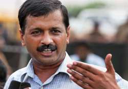 kejriwal attacks akhilesh for taking tainted ministers