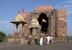 know the world s largest shiva linga in mp bhojeshwar temple in pics