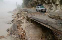 landslides near badrinath in uttarakhand