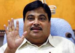 mamata should agree to cbi probe in saradha scam nitin gadkari