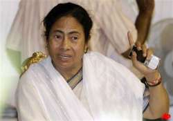 mamata tells police not to stop traffic for her convoy