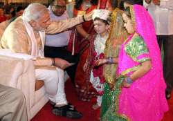 modi inaugurates garba festival in gujarat